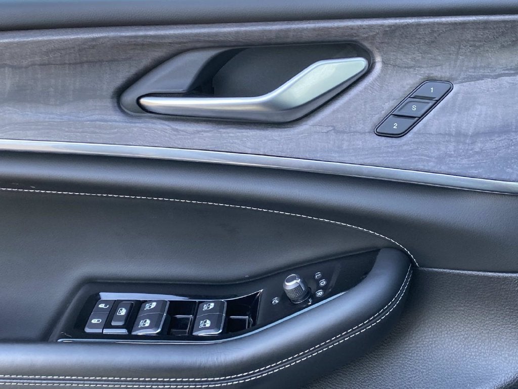 2022 Jeep Grand Cherokee Overland