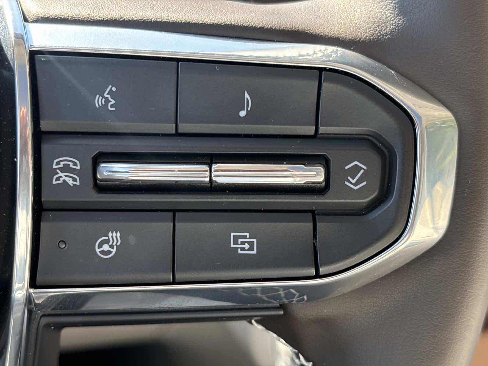 2025 GMC Acadia Denali