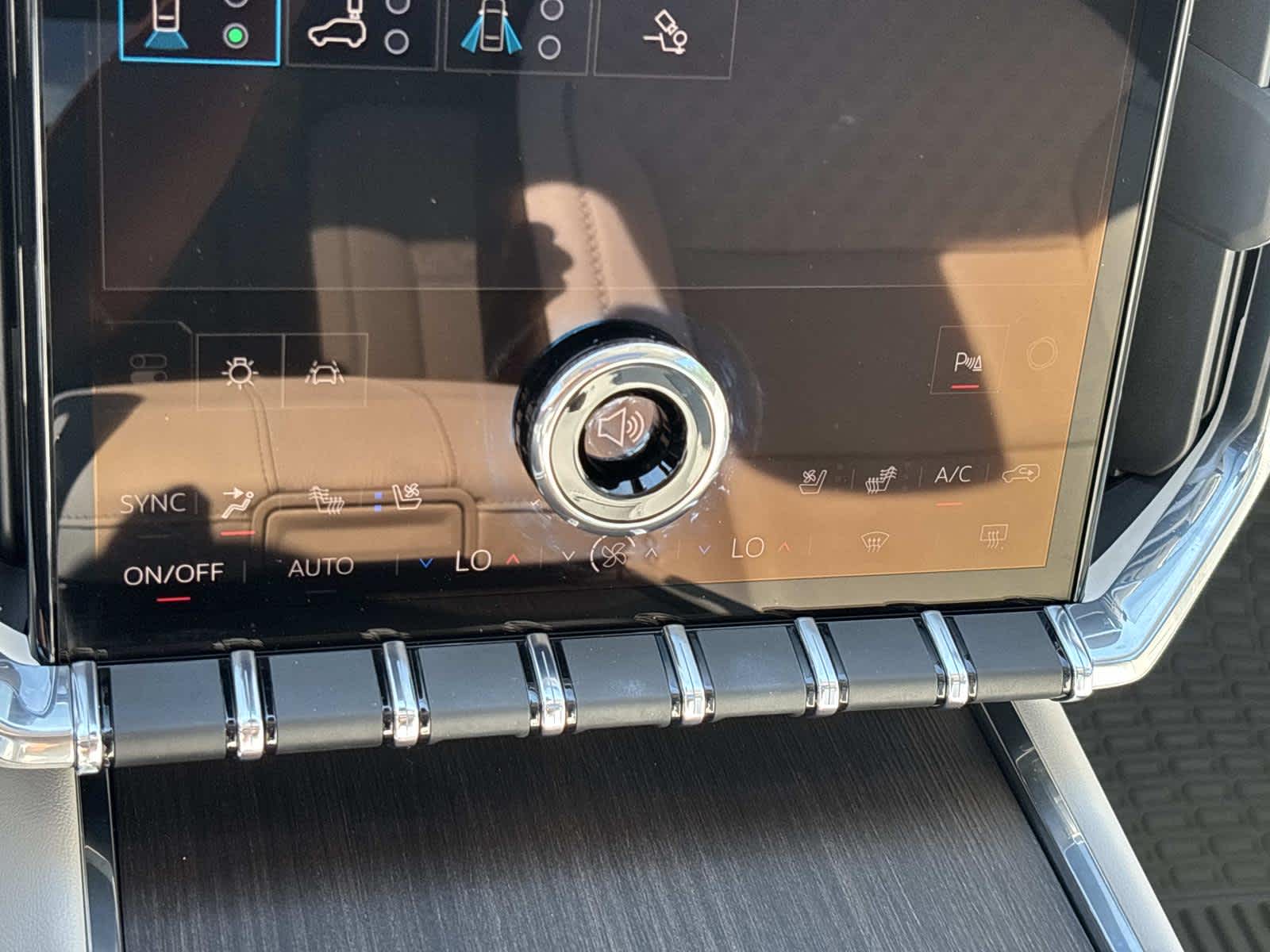 2025 GMC Acadia Denali