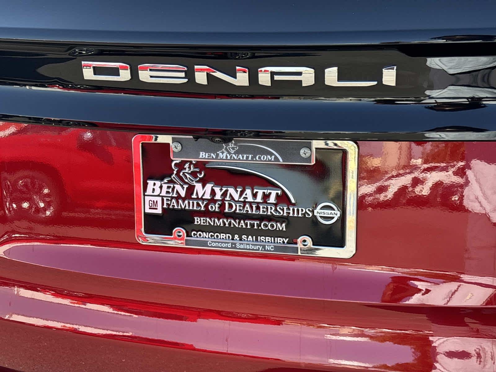 2025 GMC Acadia Denali