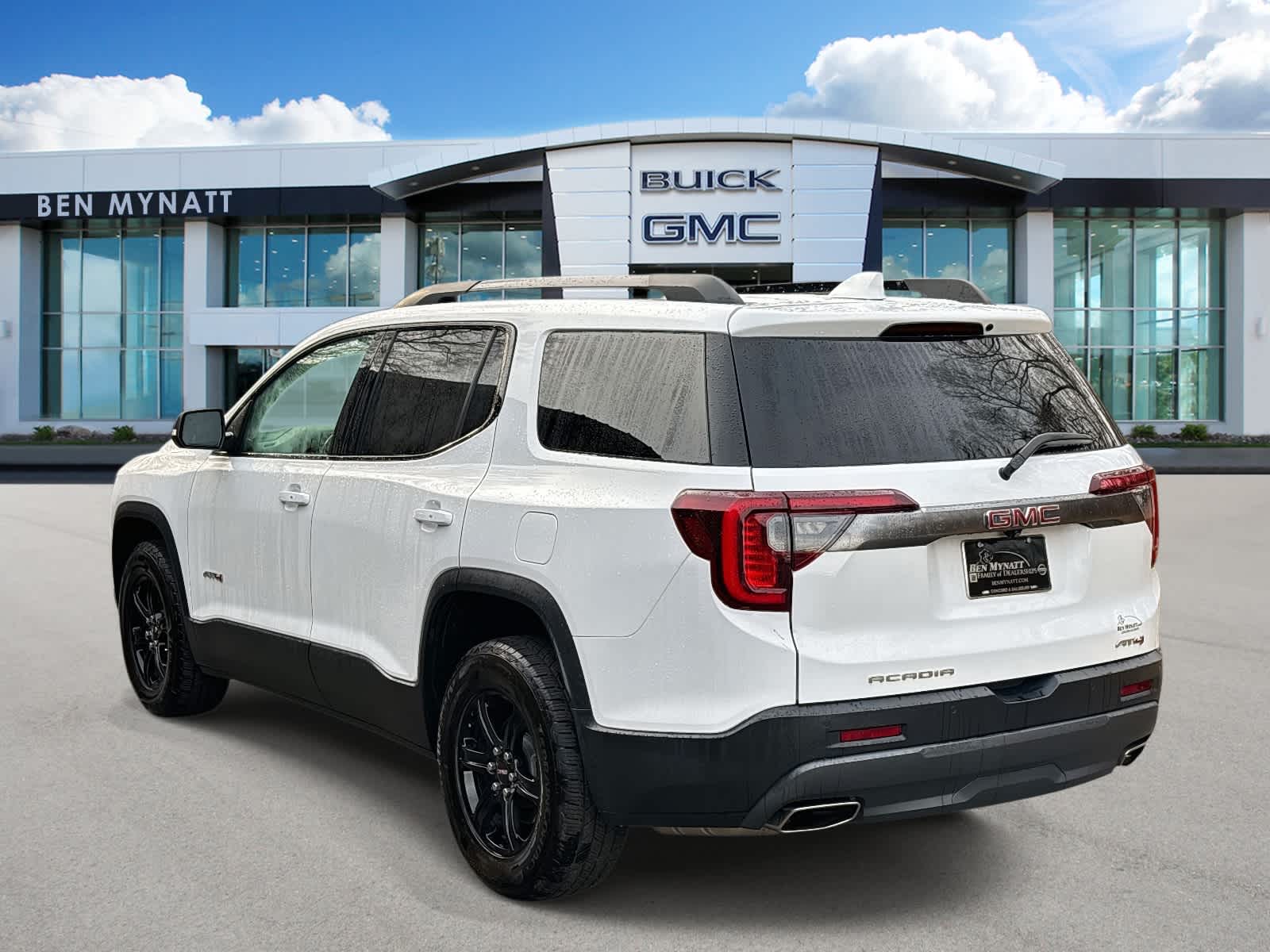 2022 GMC Acadia AT4