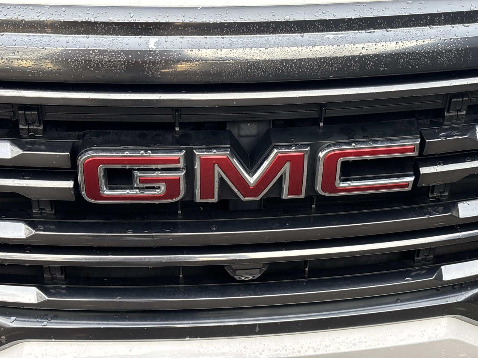 2022 GMC Acadia AT4