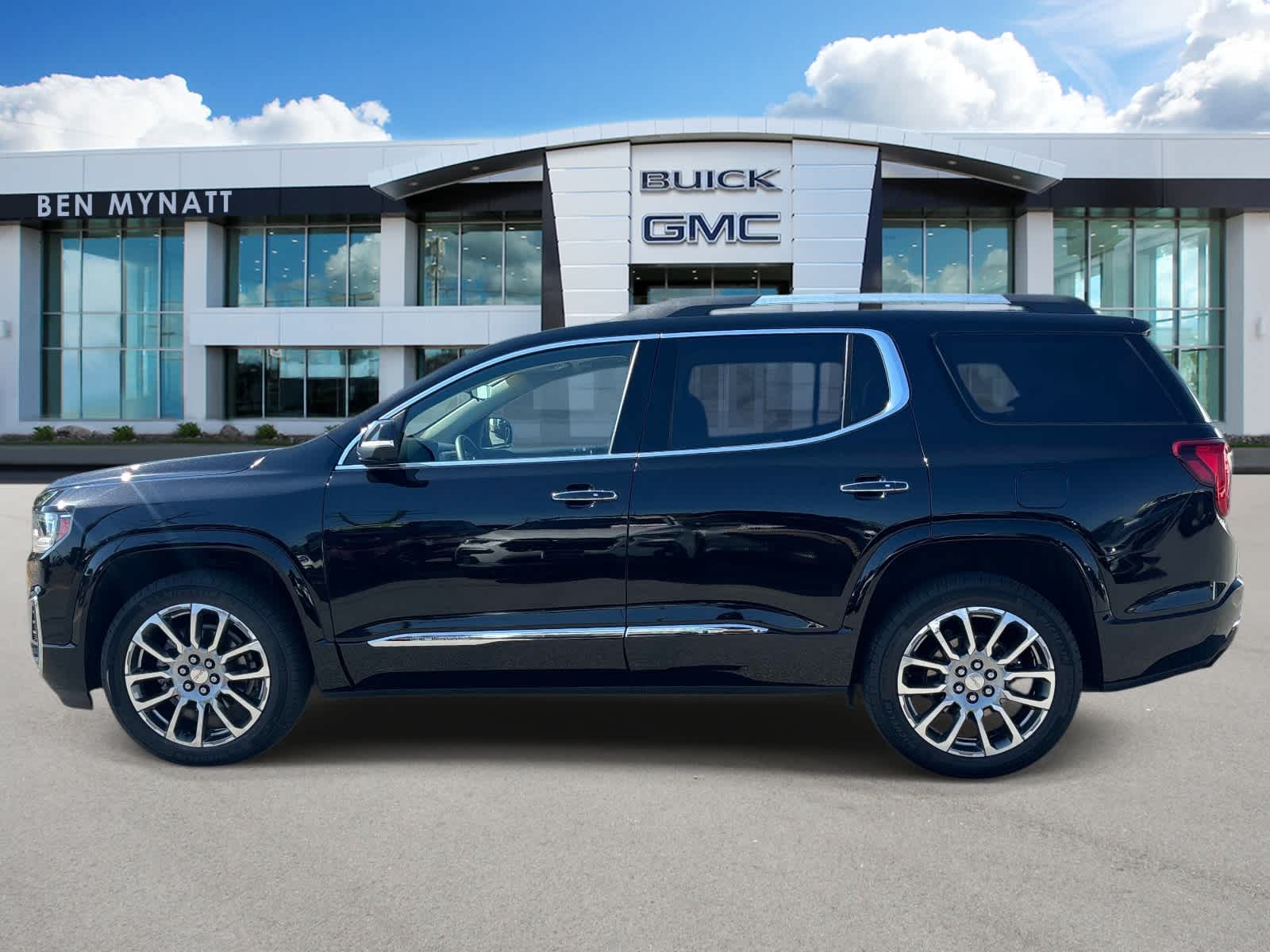 2023 GMC Acadia Denali