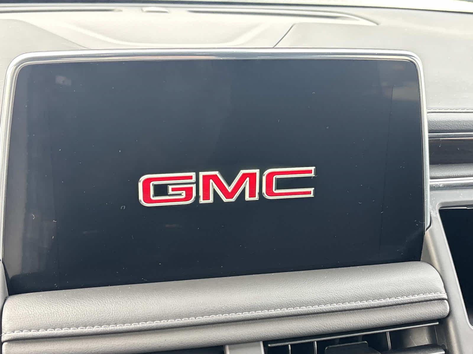 2023 GMC Yukon SLE