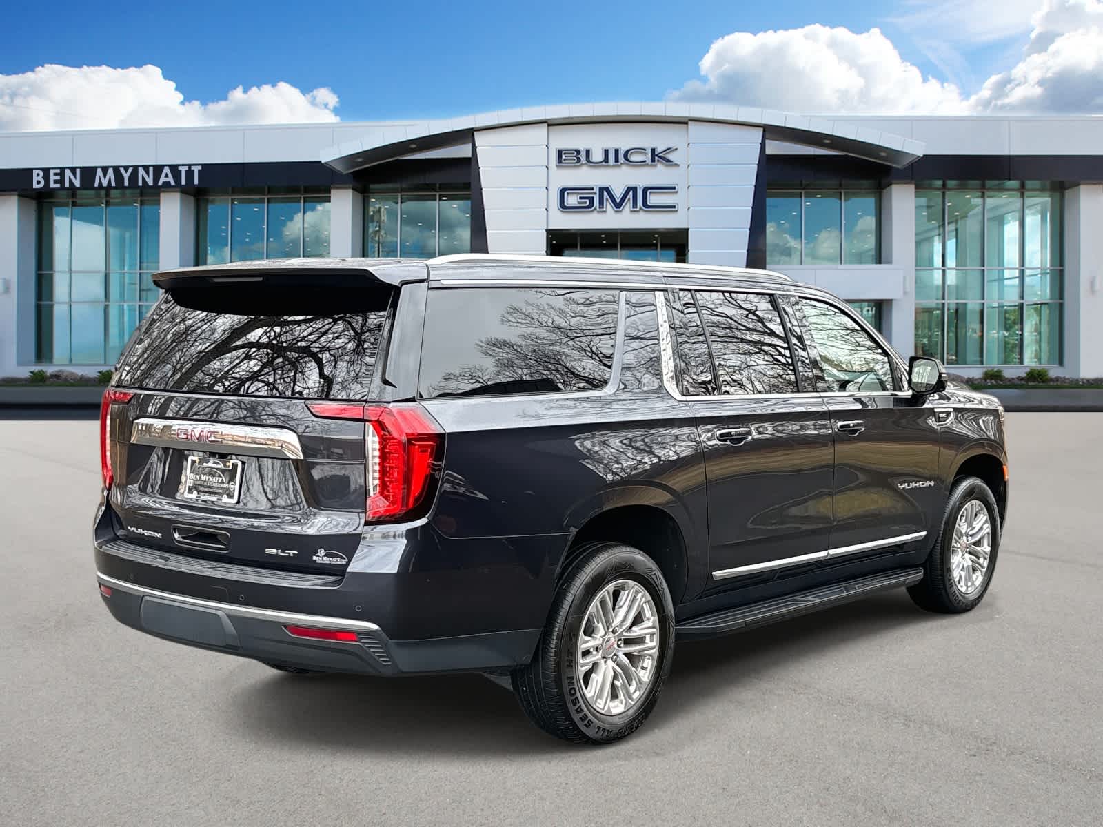 2023 GMC Yukon XL SLT