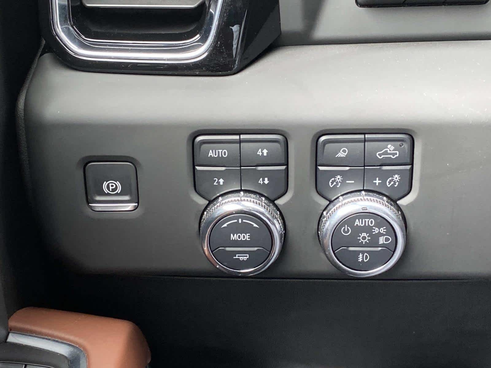 2025 GMC Sierra 3500 HD Denali Ultimate DRW