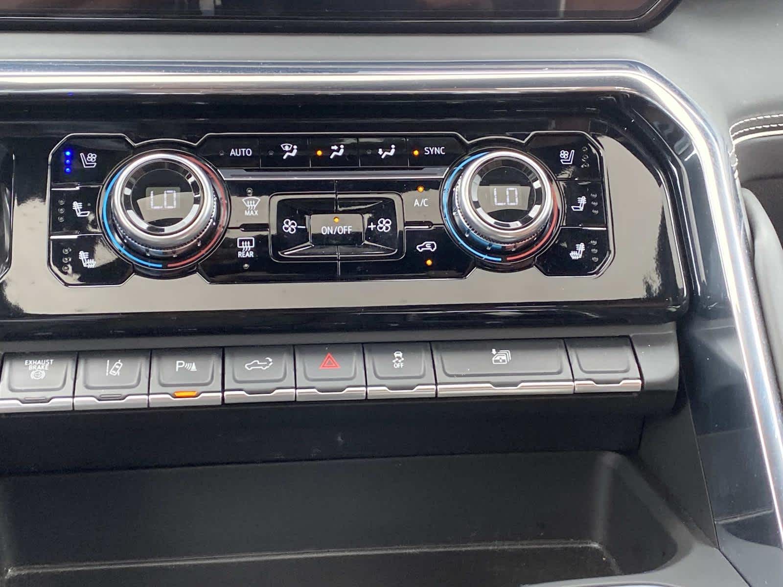 2025 GMC Sierra 3500 HD Denali Ultimate DRW