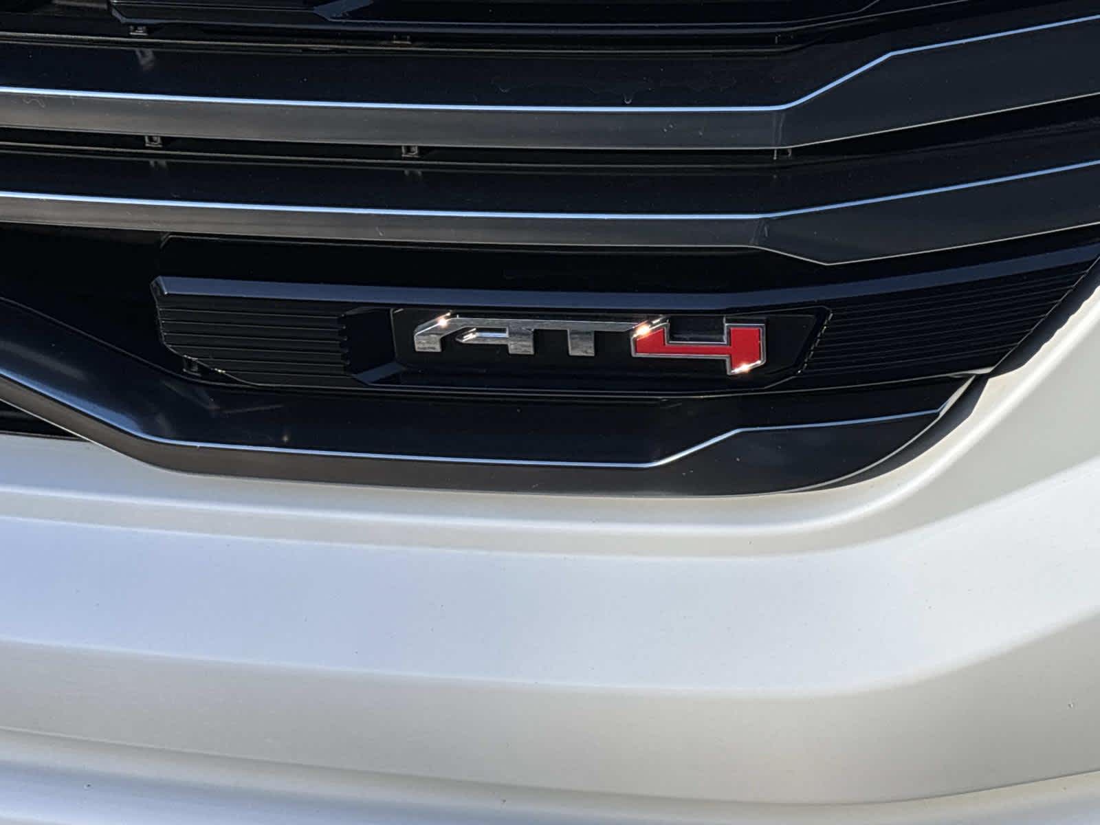 2025 GMC Sierra 1500 AT4