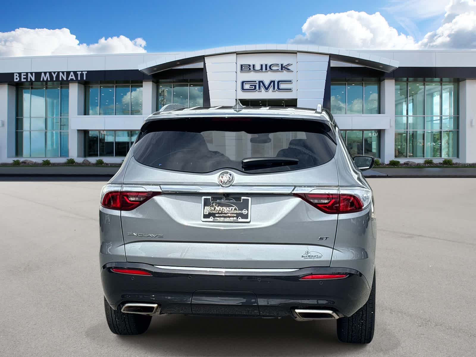 2023 Buick Enclave Essence