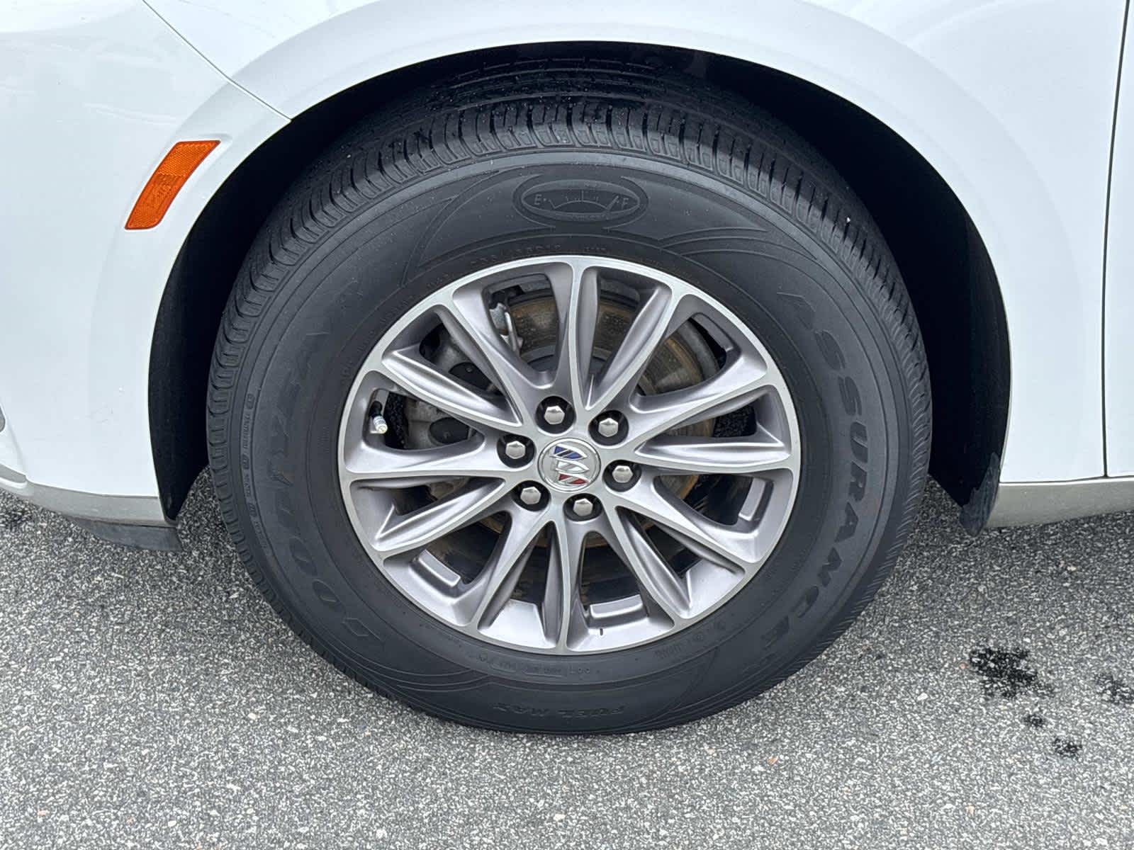2023 Buick Enclave Essence