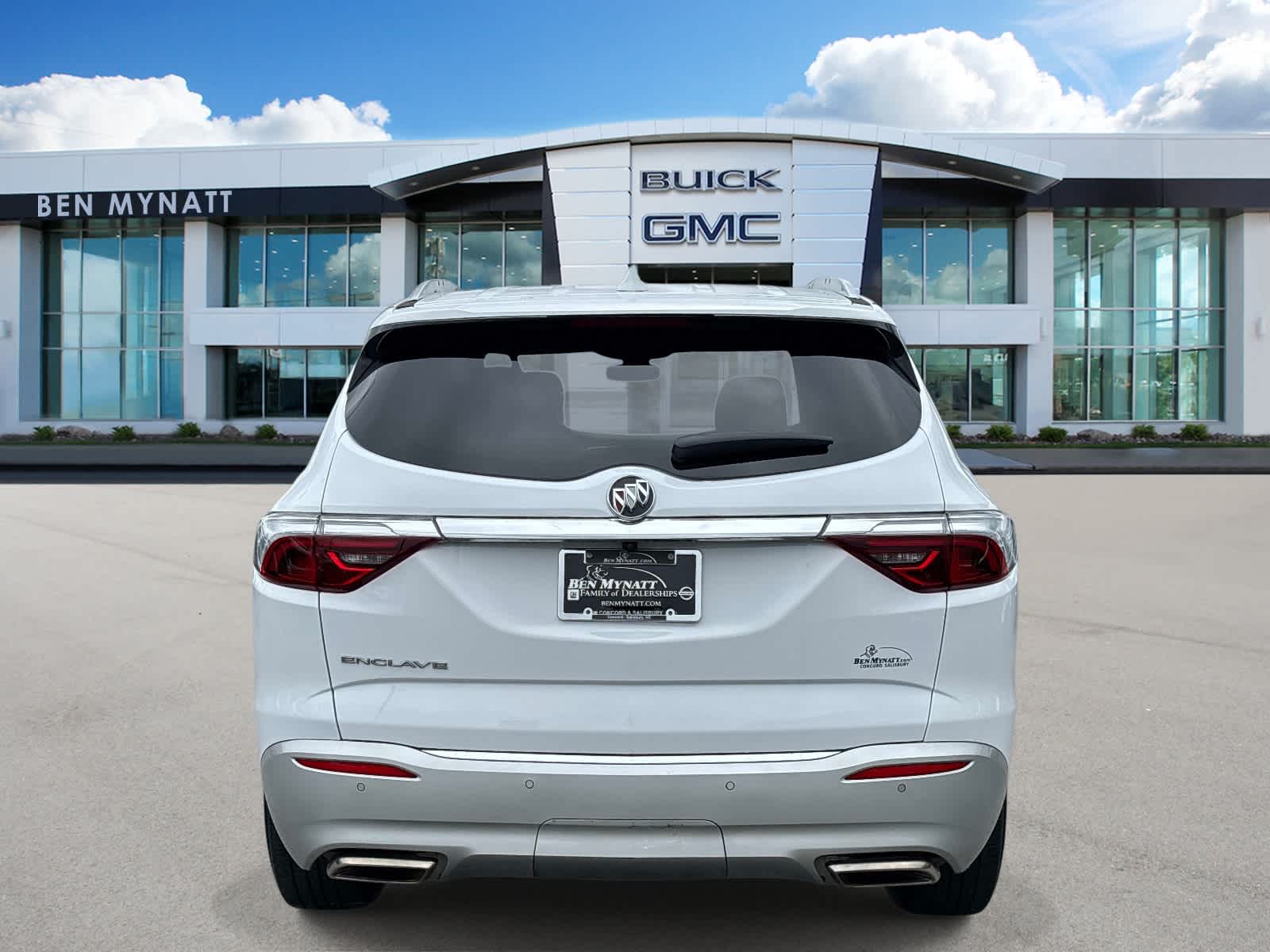 2023 Buick Enclave Essence