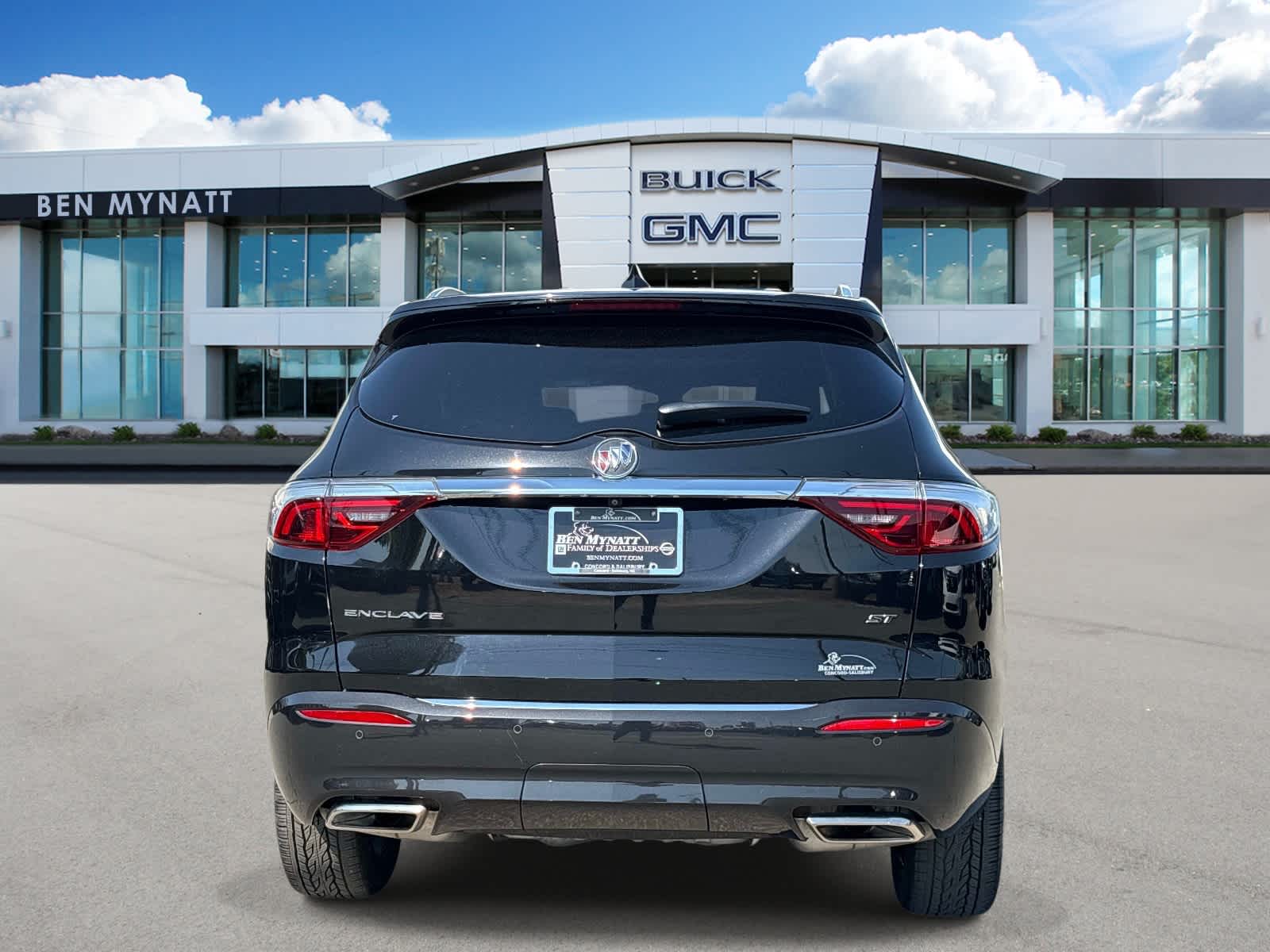 2023 Buick Enclave Essence