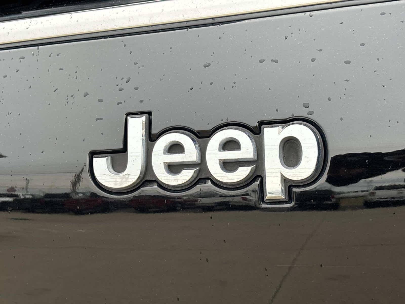 2023 Jeep Grand Cherokee L Laredo