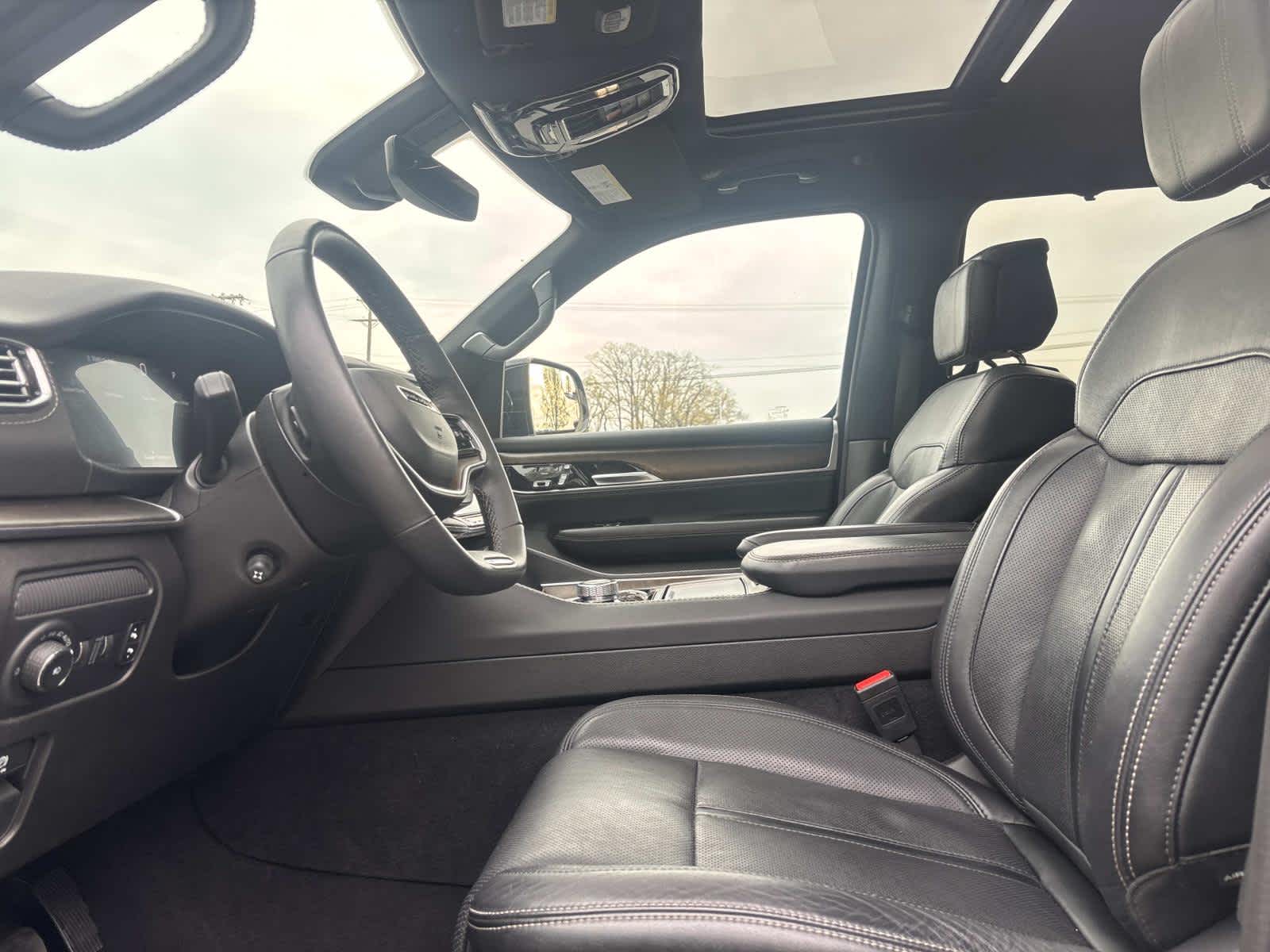 2024 Jeep Grand Wagoneer L 4DR 4WD