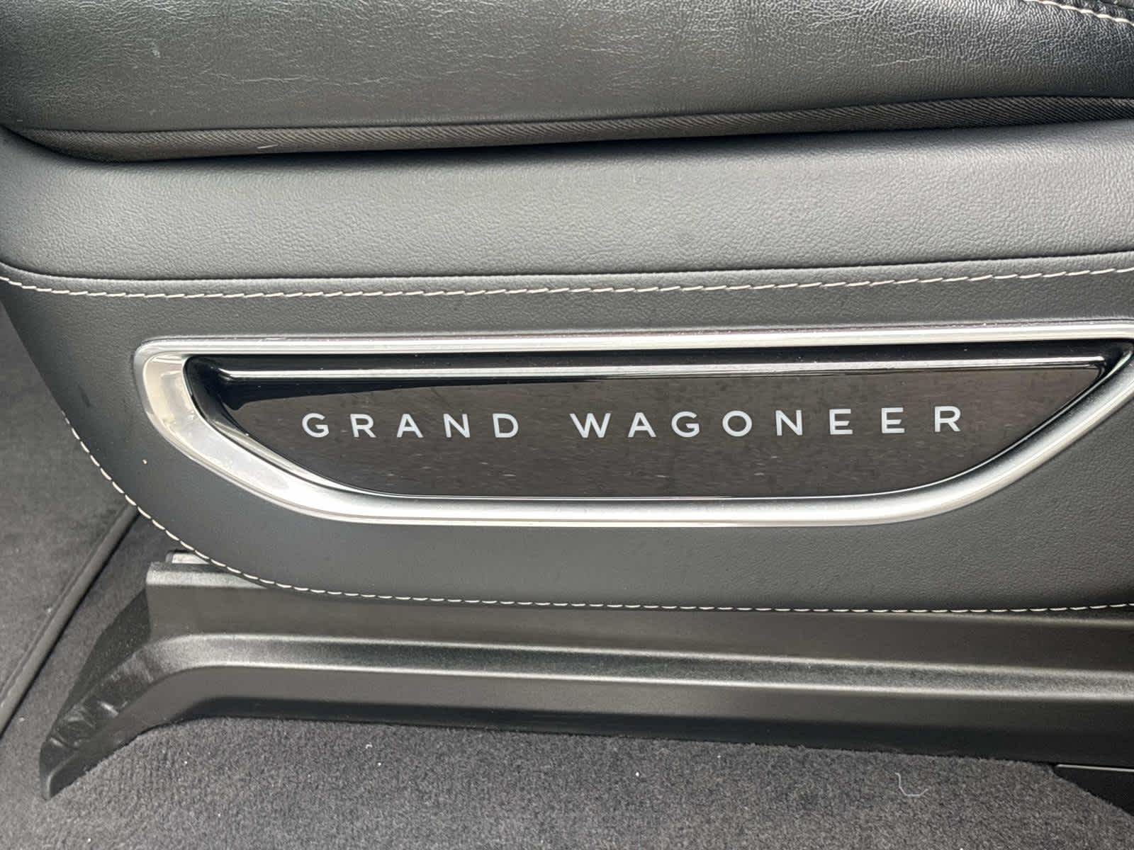 2024 Jeep Grand Wagoneer L 4DR 4WD