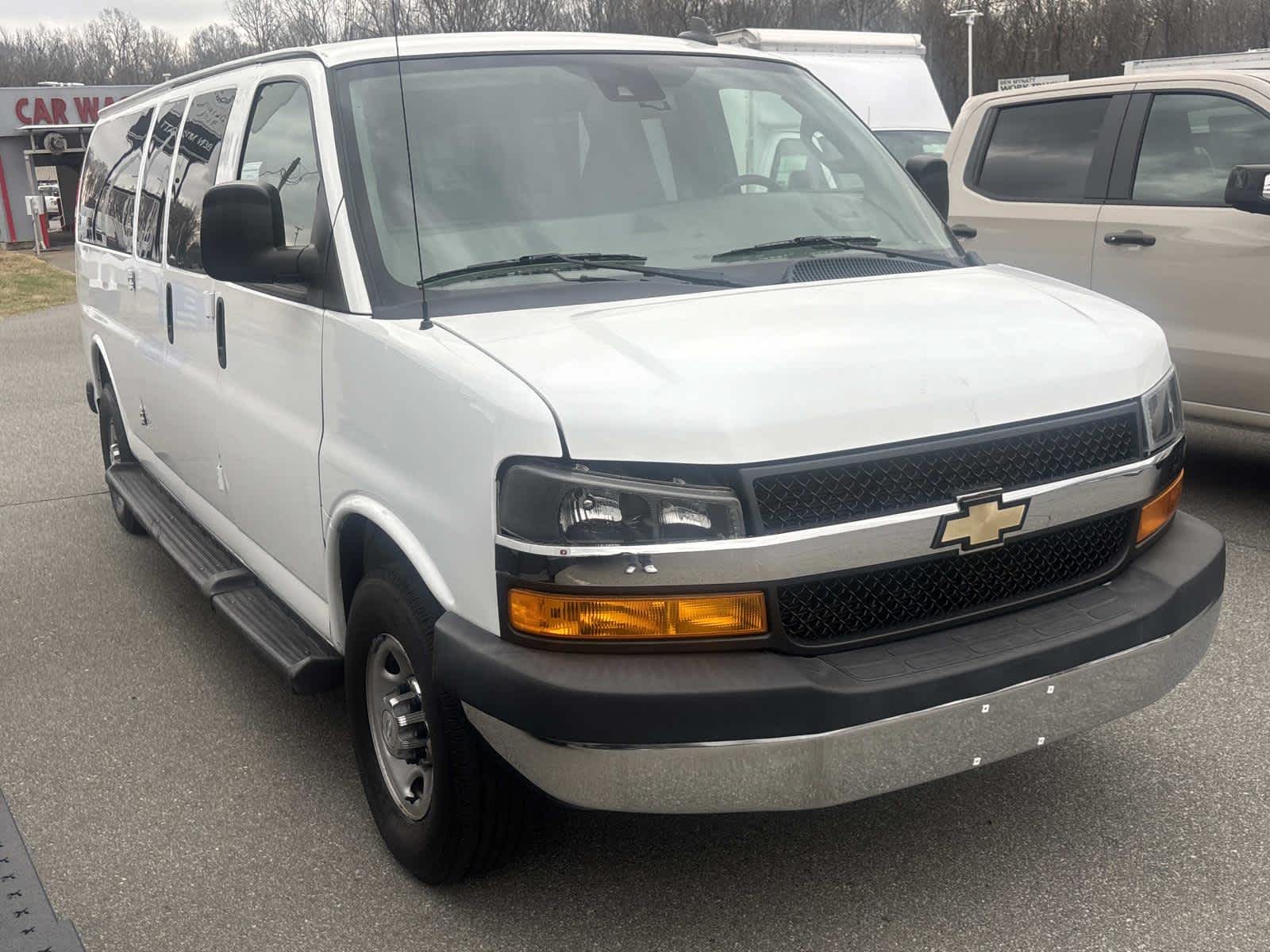 2020 Chevrolet Express Passenger 3500 LT