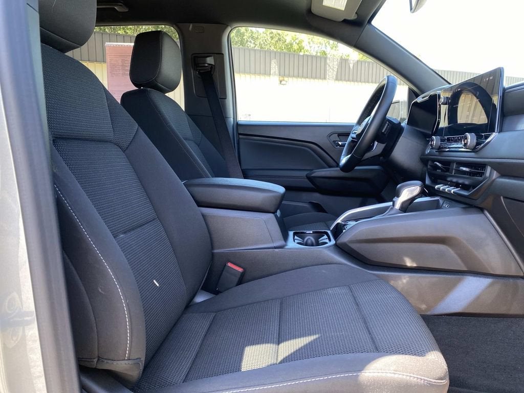 2025 Chevrolet Colorado WT/LT
