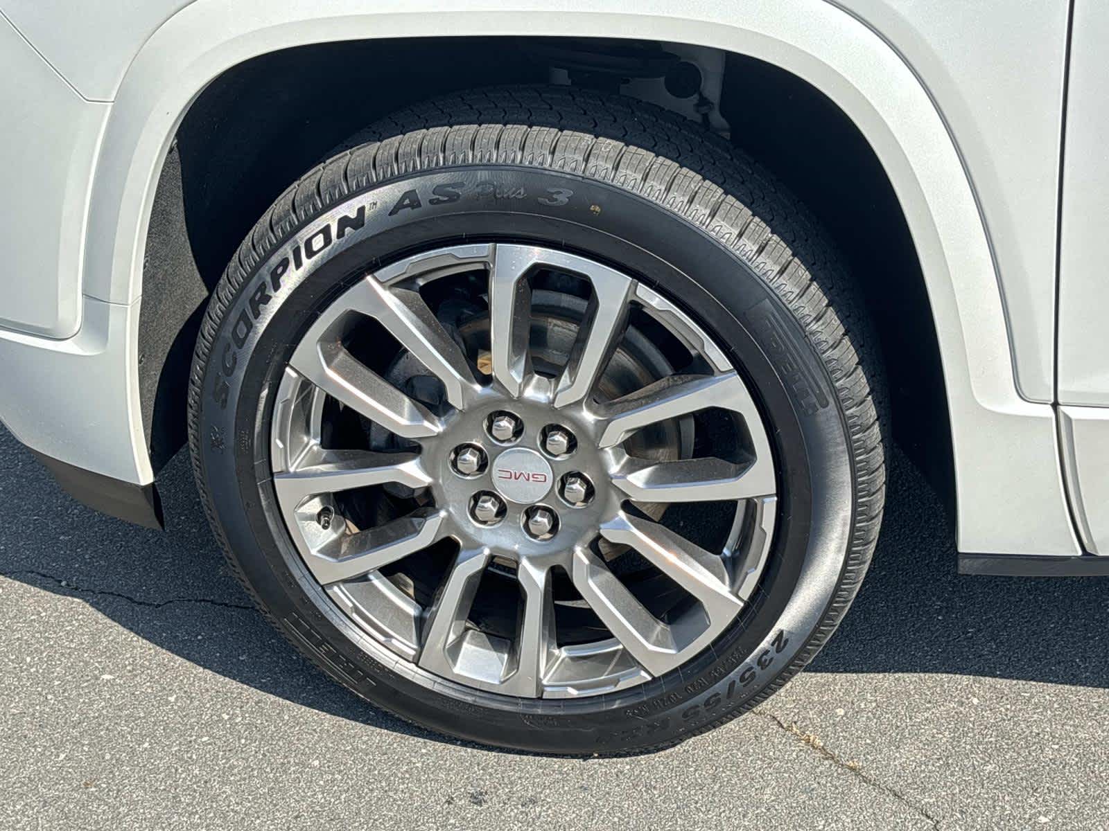 2020 GMC Acadia Denali
