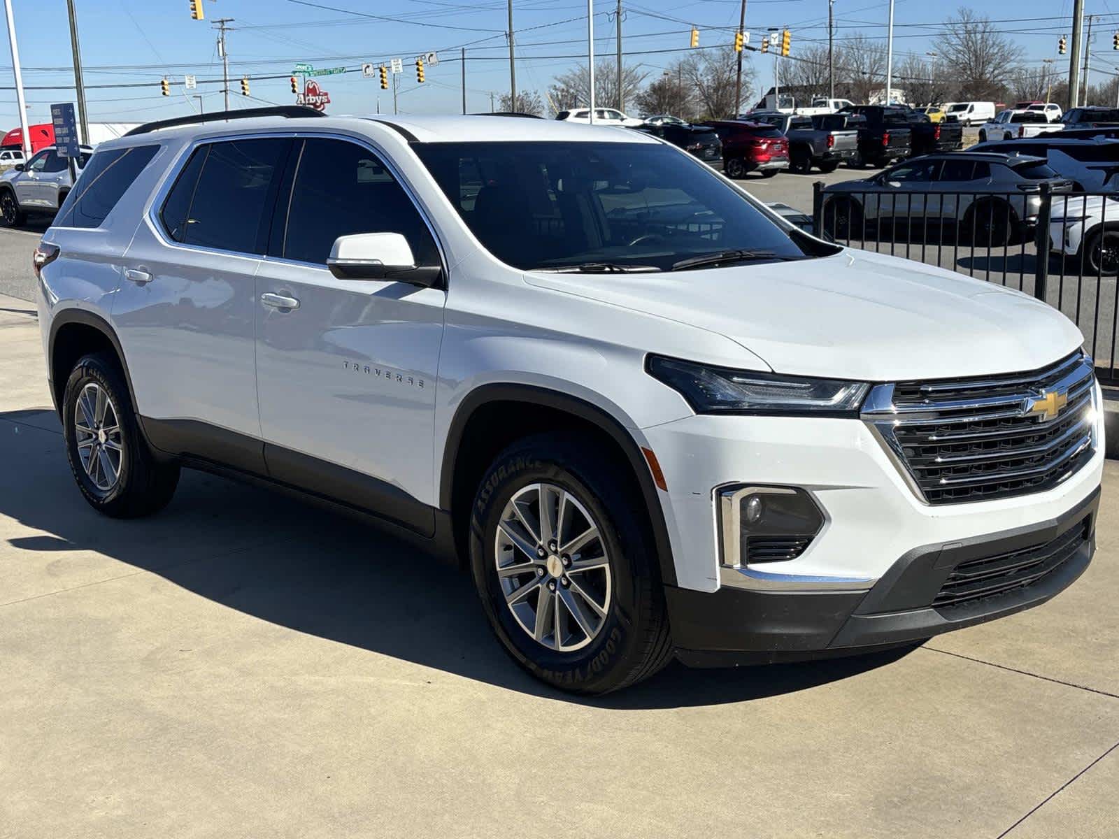 2023 Chevrolet Traverse LT Leather