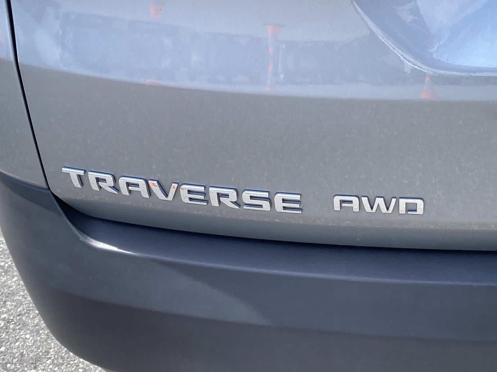 2023 Chevrolet Traverse LT Leather