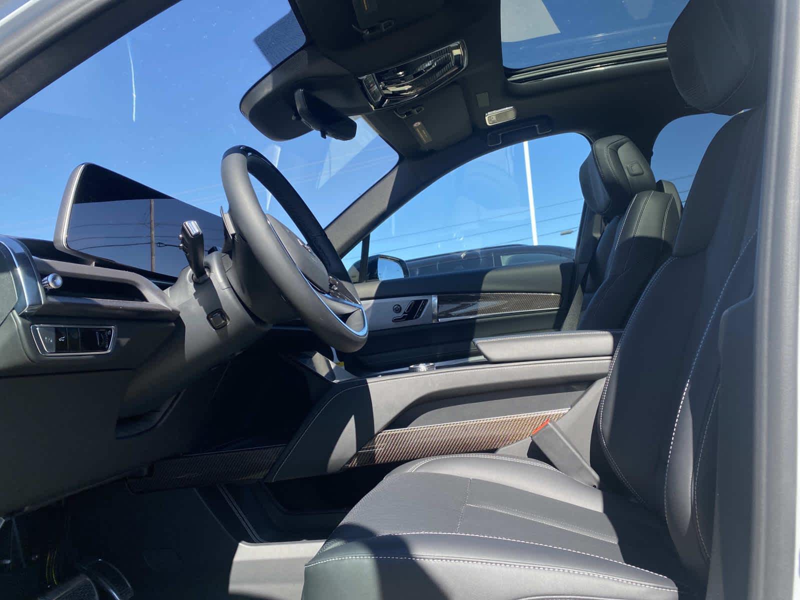 2026 Cadillac VISTIQ Luxury