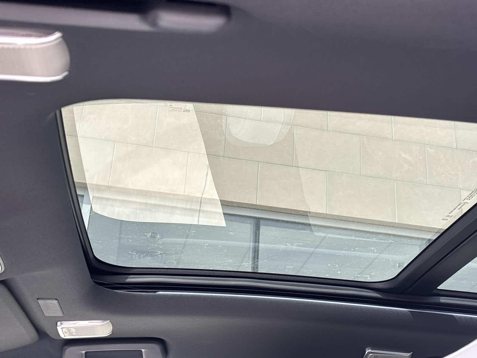 2026 Cadillac VISTIQ Luxury