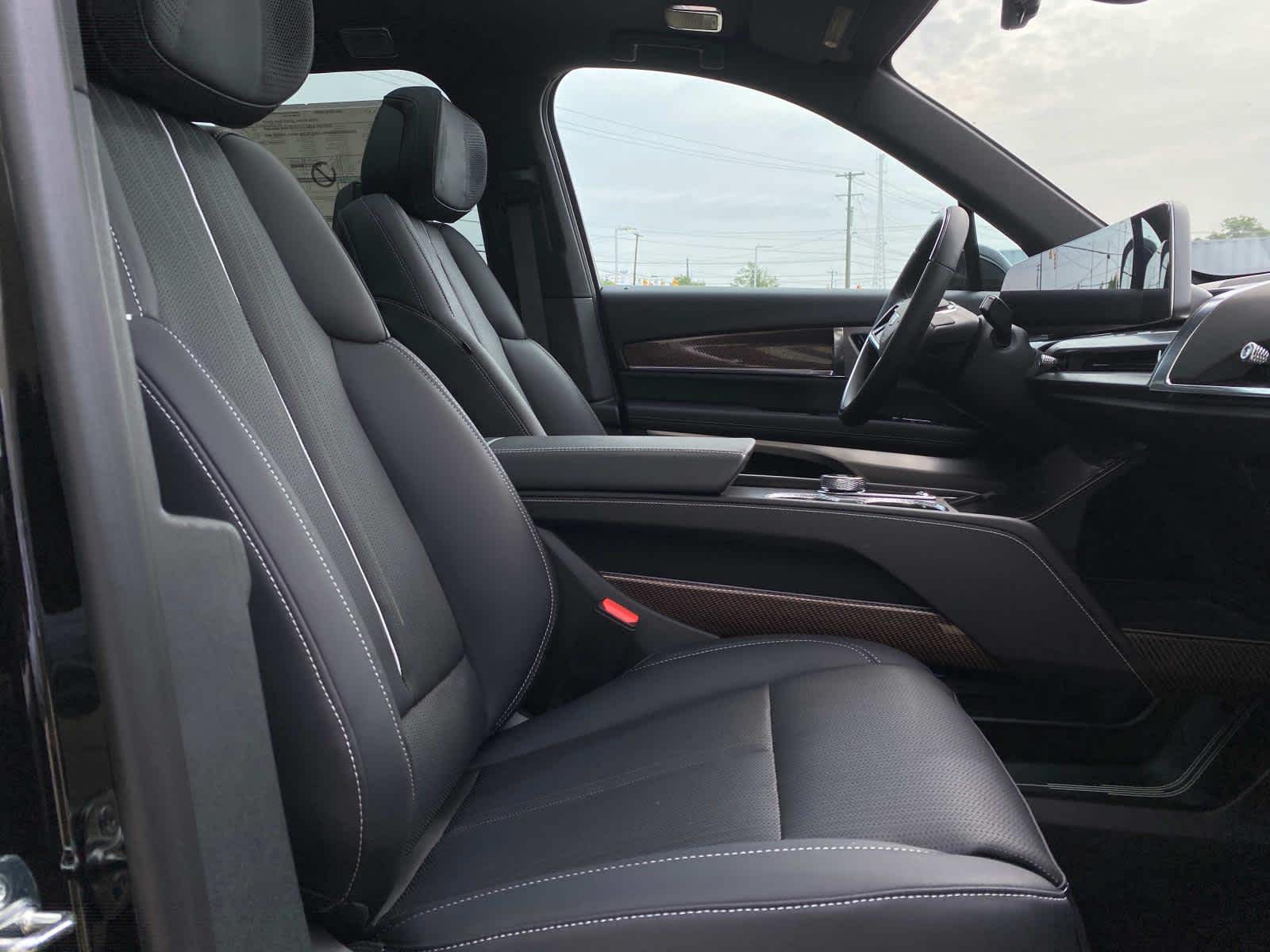 2026 Cadillac VISTIQ Luxury