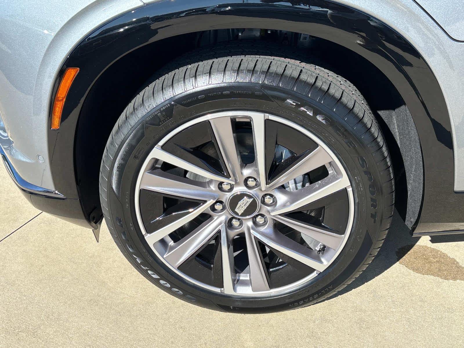 2026 Cadillac VISTIQ Sport