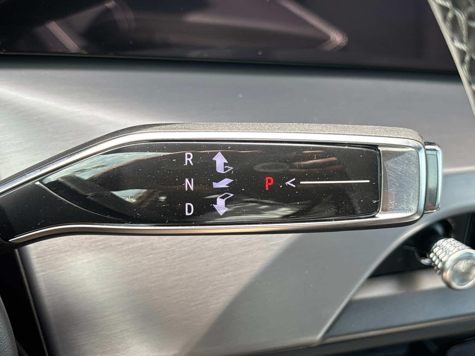 2026 Cadillac VISTIQ Platinum