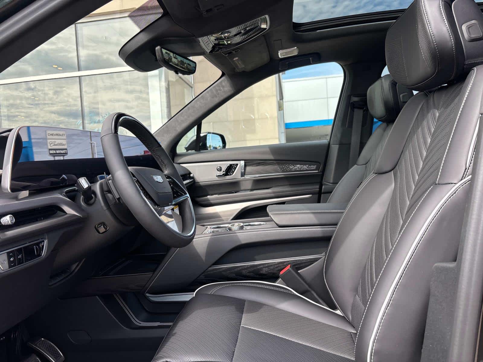 2026 Cadillac VISTIQ Platinum