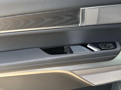 2026 Cadillac VISTIQ Platinum