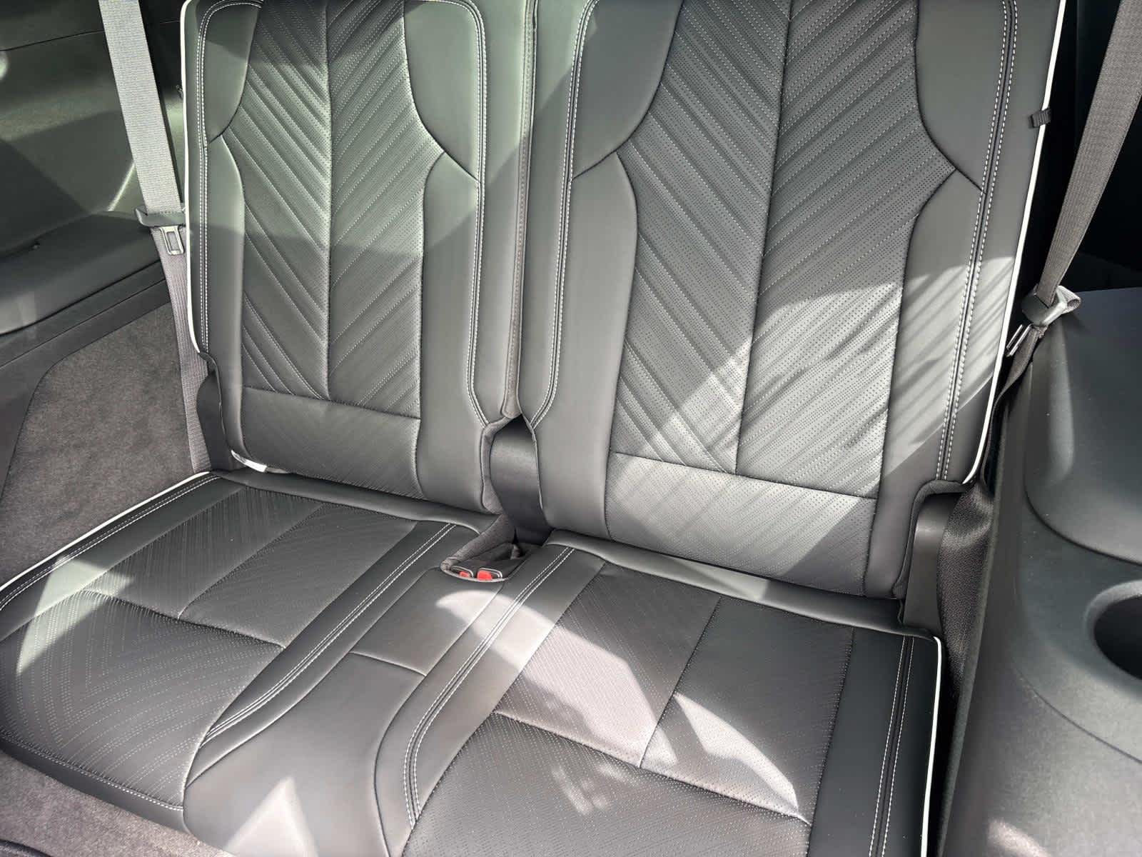 2026 Cadillac VISTIQ Platinum