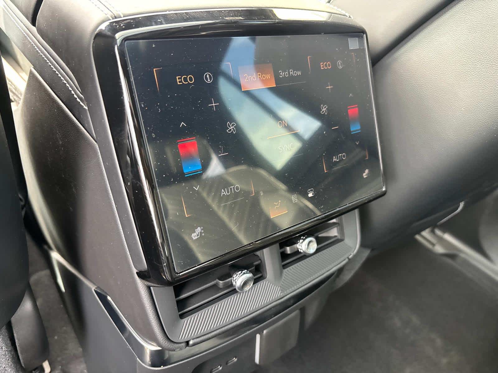 2026 Cadillac VISTIQ Platinum