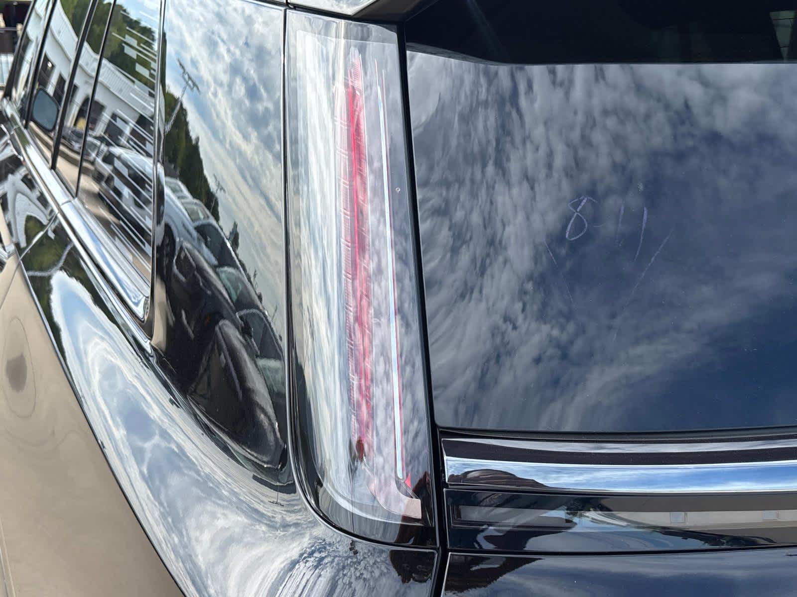 2026 Cadillac VISTIQ Platinum