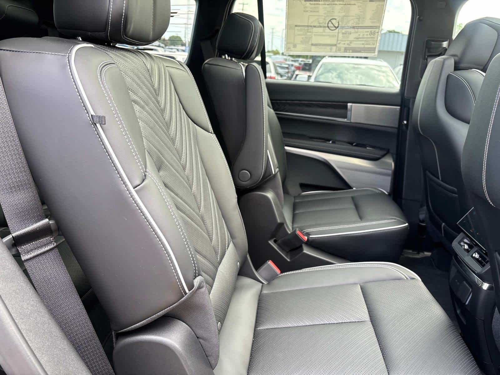 2026 Cadillac VISTIQ Platinum