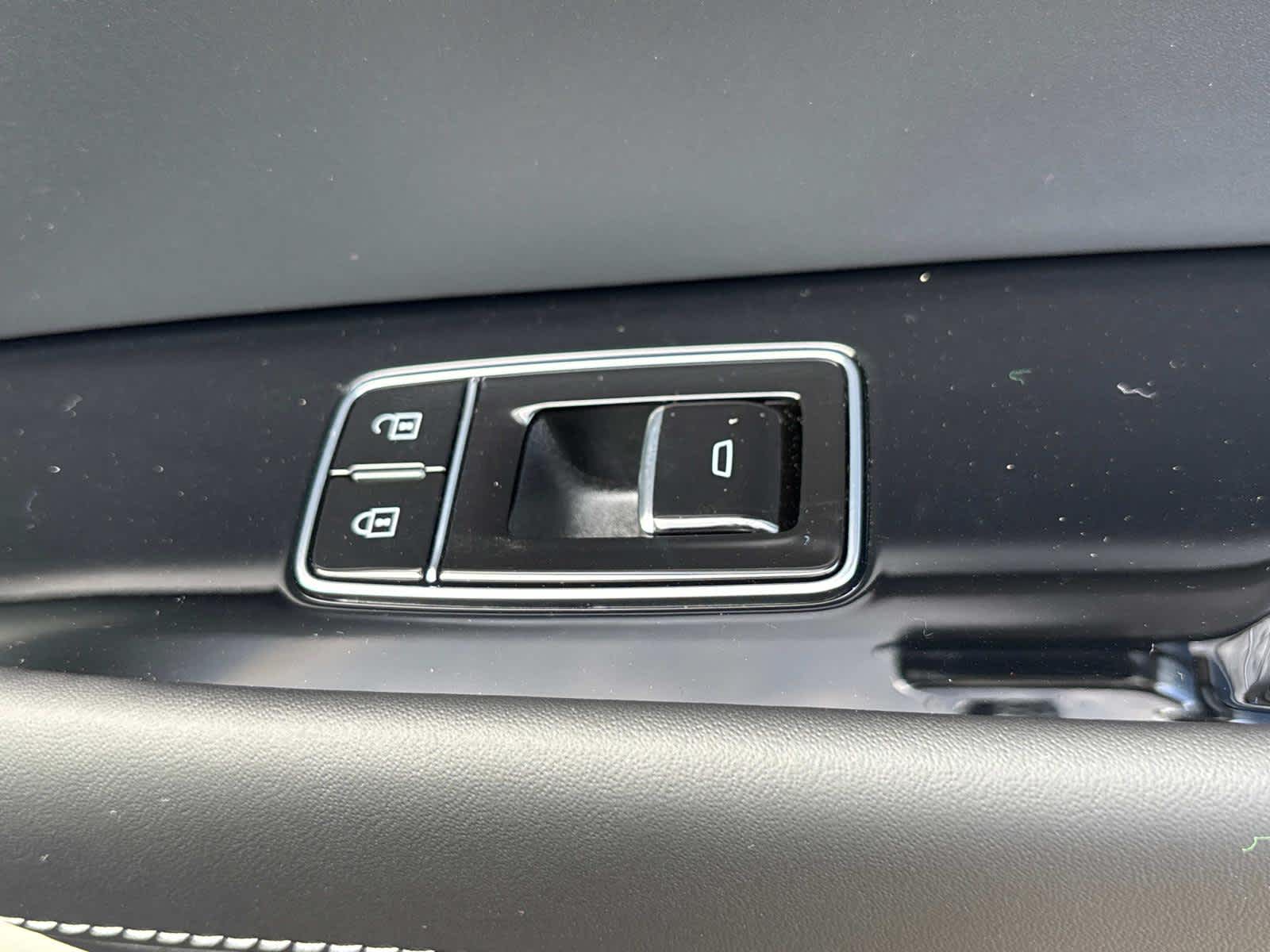 2026 Cadillac VISTIQ Platinum