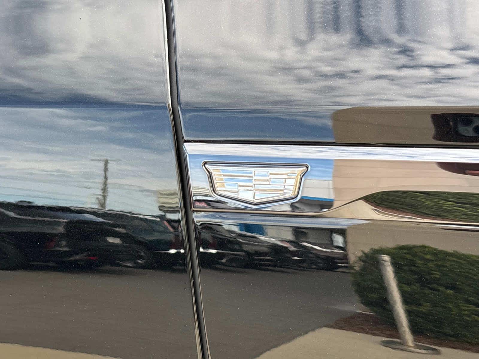 2026 Cadillac VISTIQ Platinum