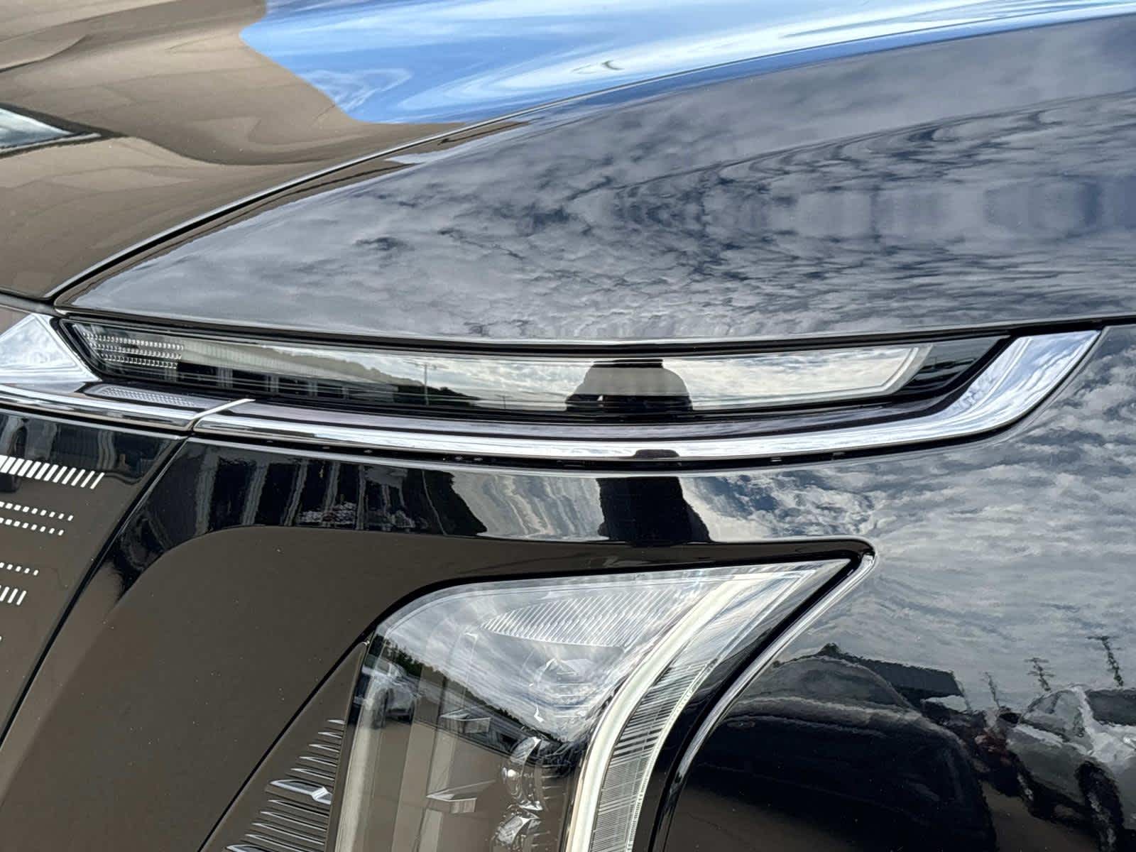 2026 Cadillac VISTIQ Platinum