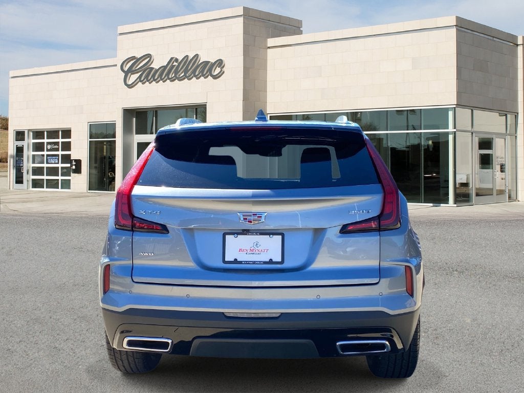 2025 Cadillac XT4 Premium Luxury