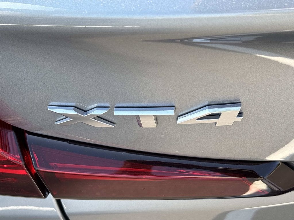 2025 Cadillac XT4 Premium Luxury