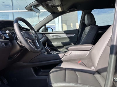 2025 Cadillac XT5 Luxury