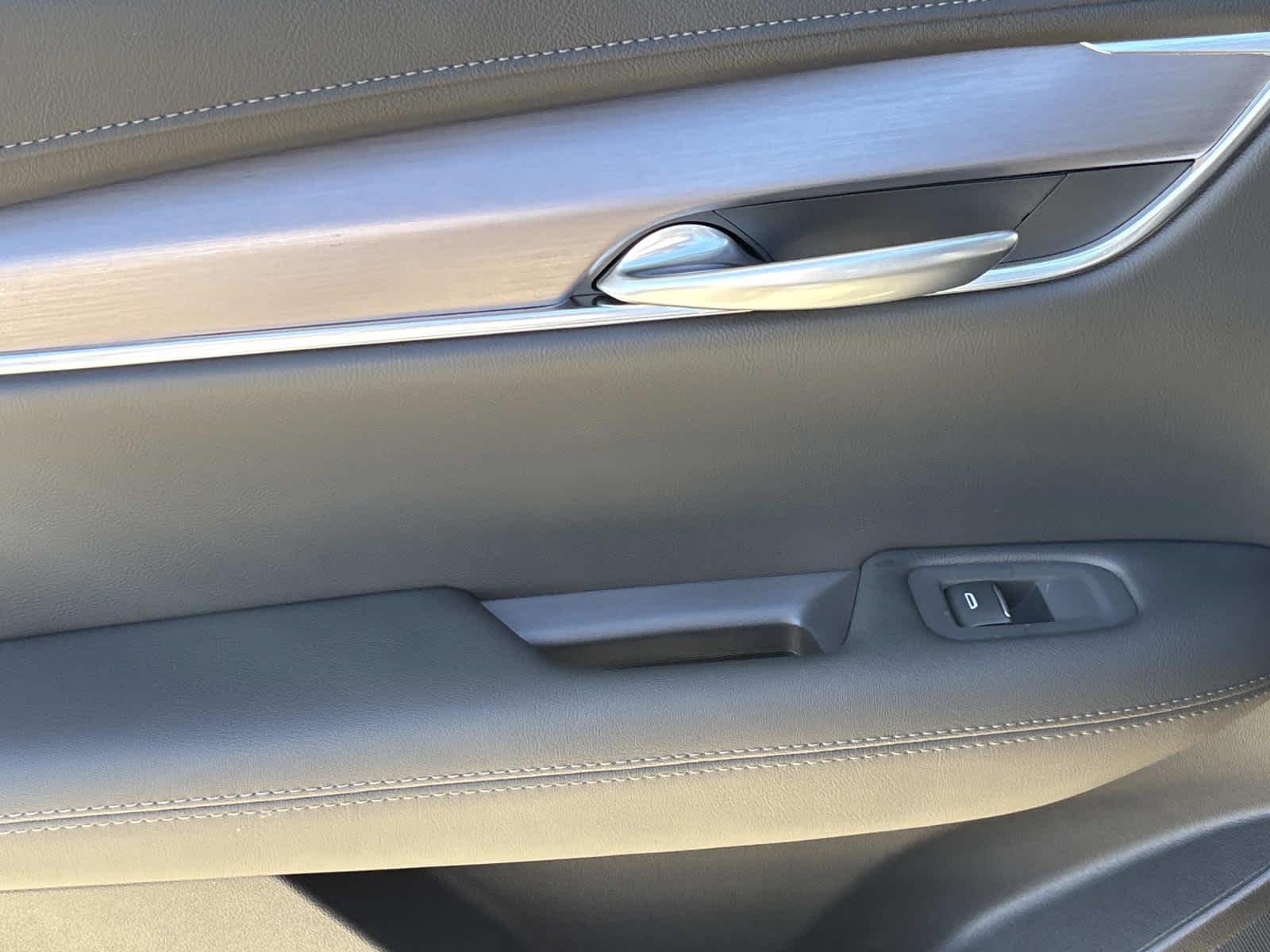 2025 Cadillac XT5 Luxury