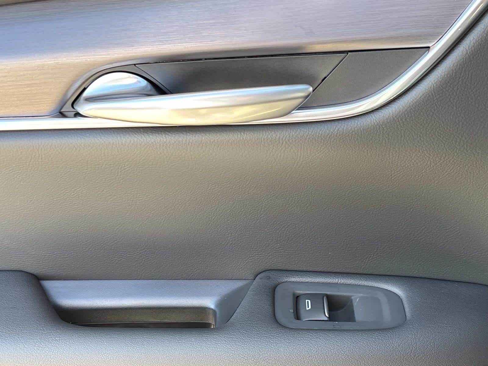 2025 Cadillac XT5 Luxury