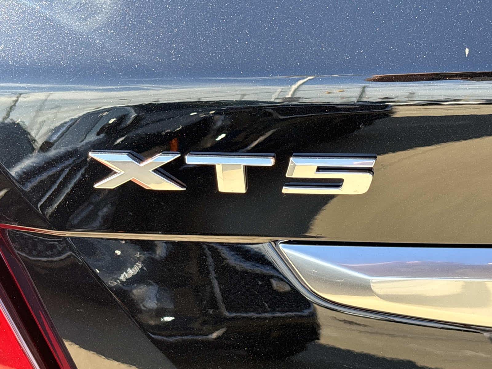 2025 Cadillac XT5 Luxury