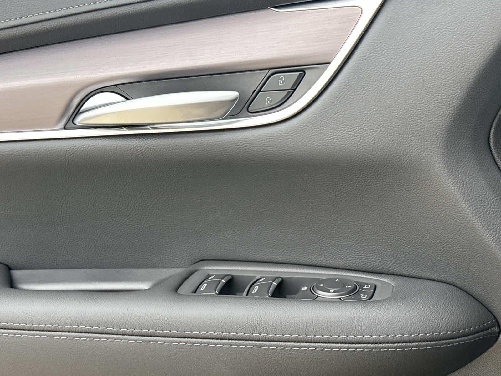 2026 Cadillac XT5 Luxury