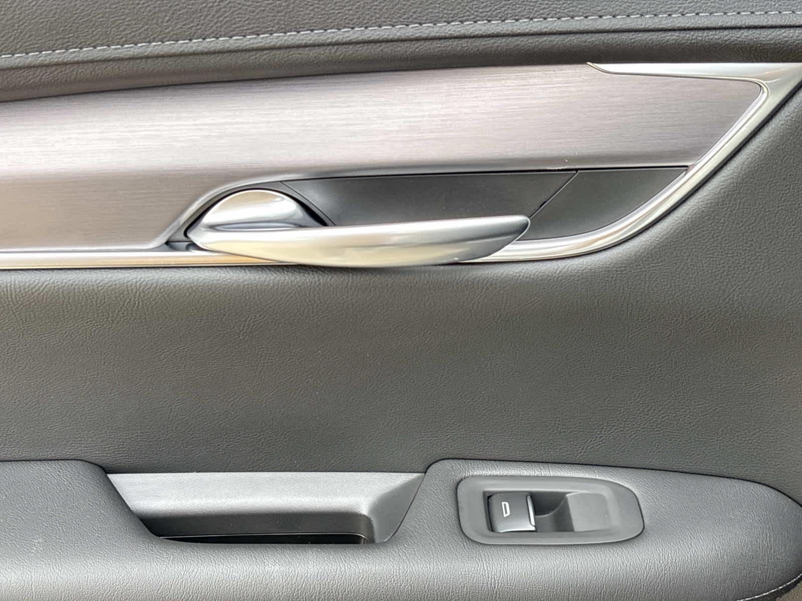 2026 Cadillac XT5 Luxury