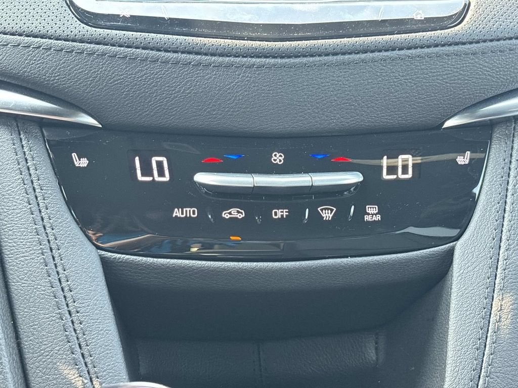2026 Cadillac XT5 Luxury