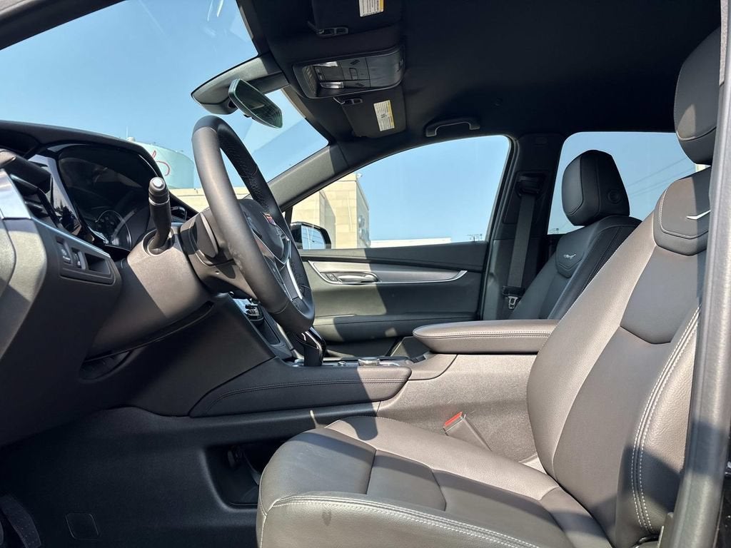 2026 Cadillac XT5 Luxury