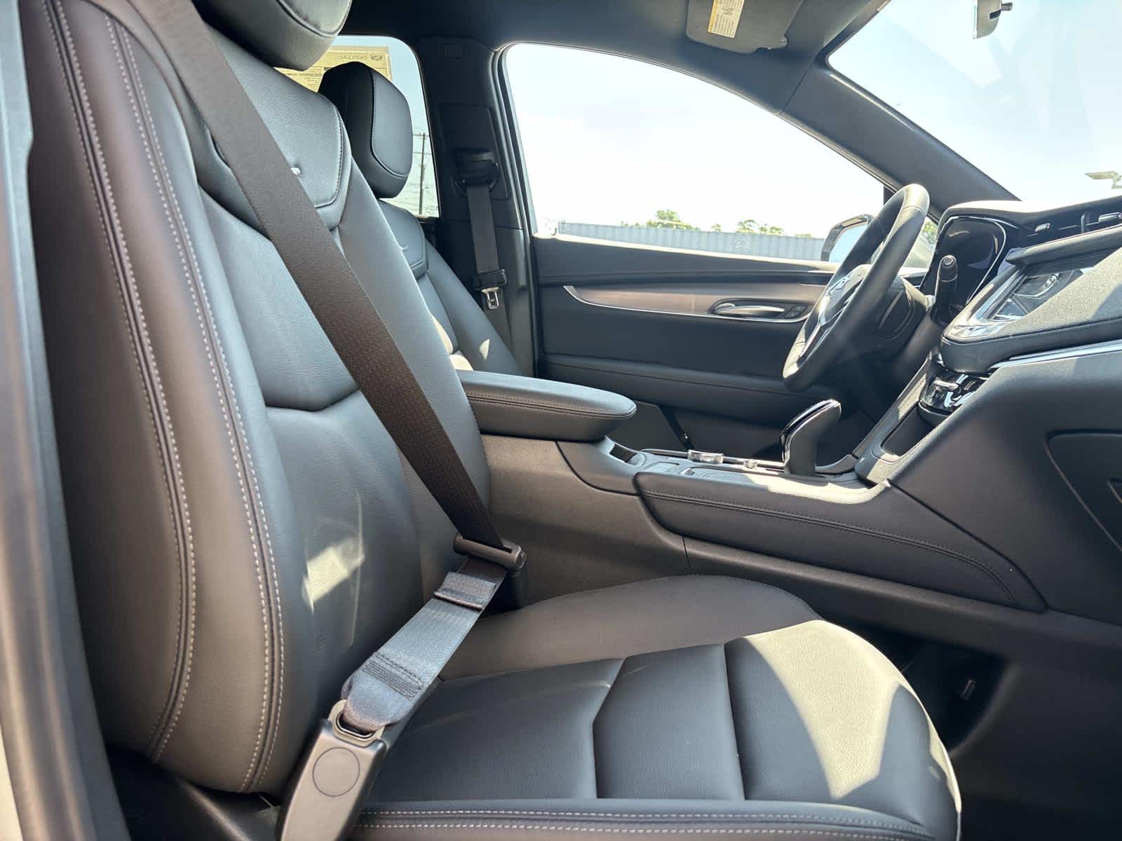 2026 Cadillac XT5 Luxury