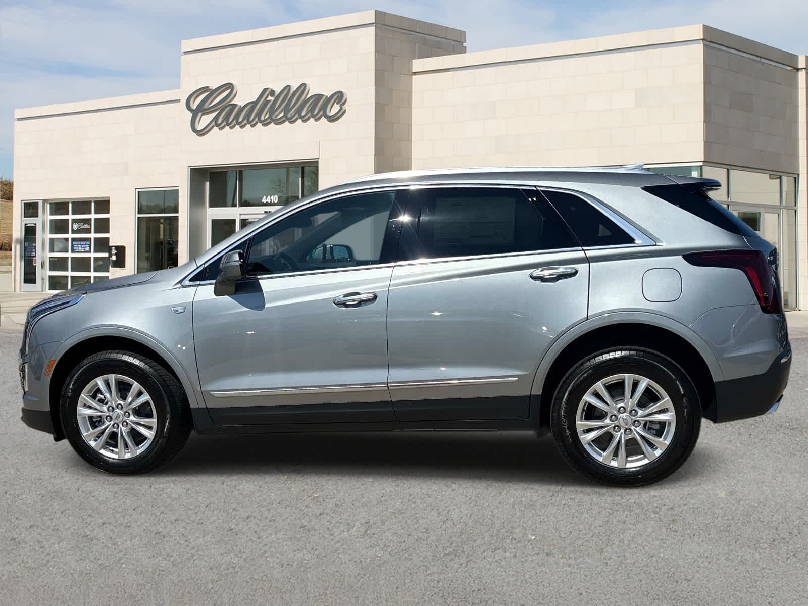 2026 Cadillac XT5 Luxury